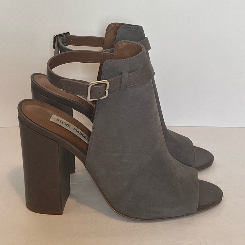 Steve Madden Gray Peep-Toe Block Heel Sandals - Picture 2 of 15